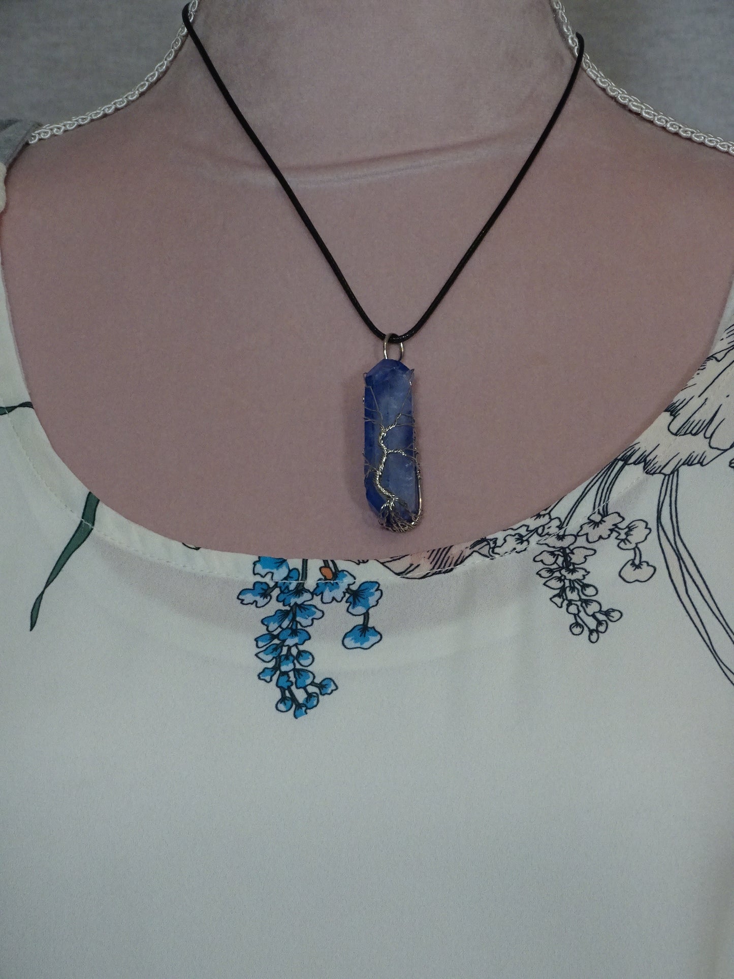 Natural Quartz Reiki Stone Tree of Life Pendant Necklace - Blue Mist - Silver