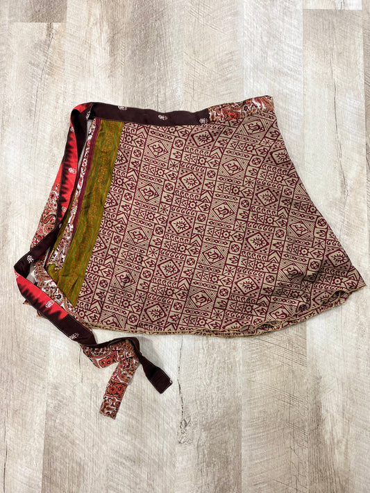 Find your Way Mini Wrap Skirt - Goddess Size