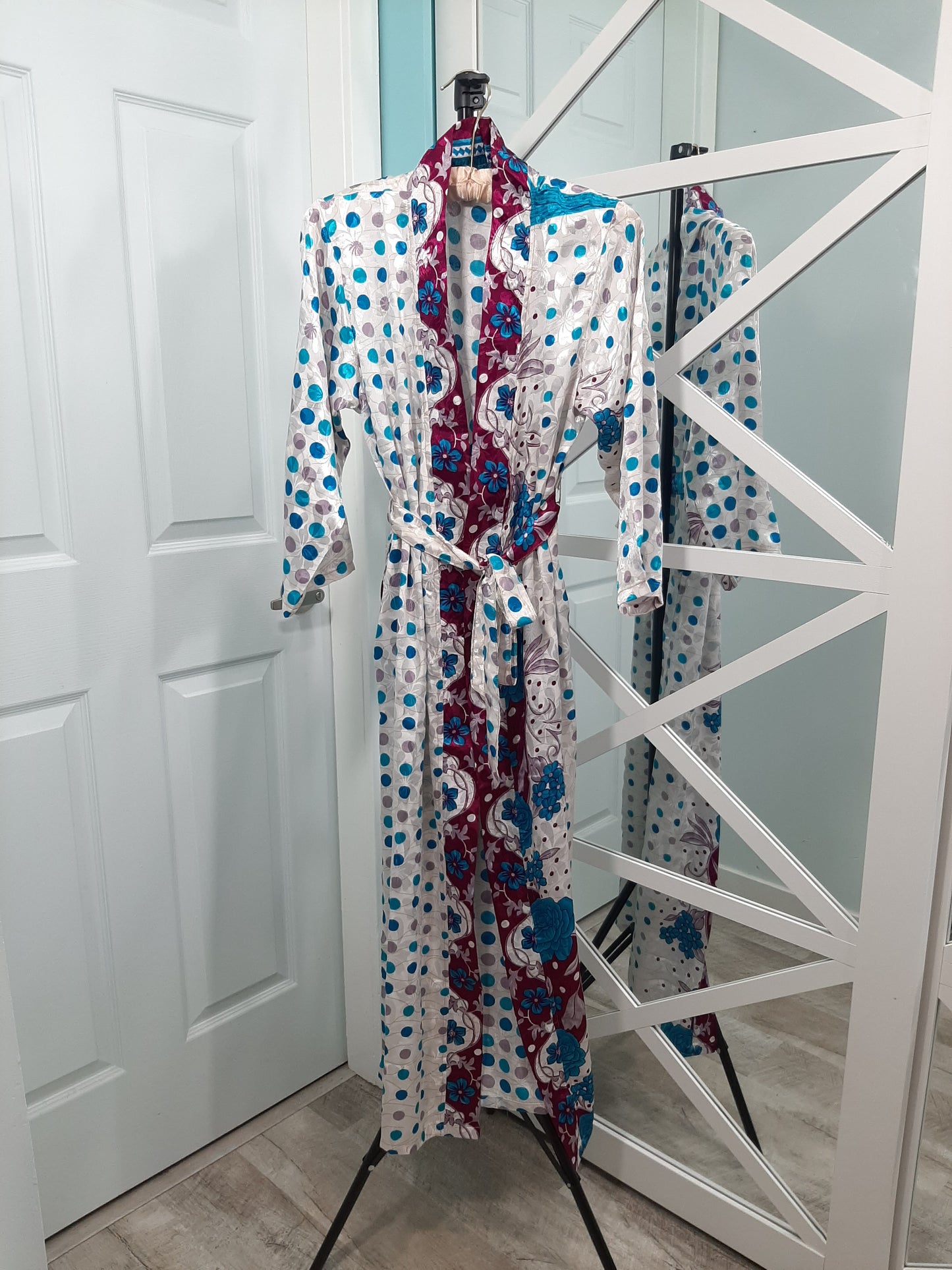Robe - Polka-Dots - Youth/Ladies Small