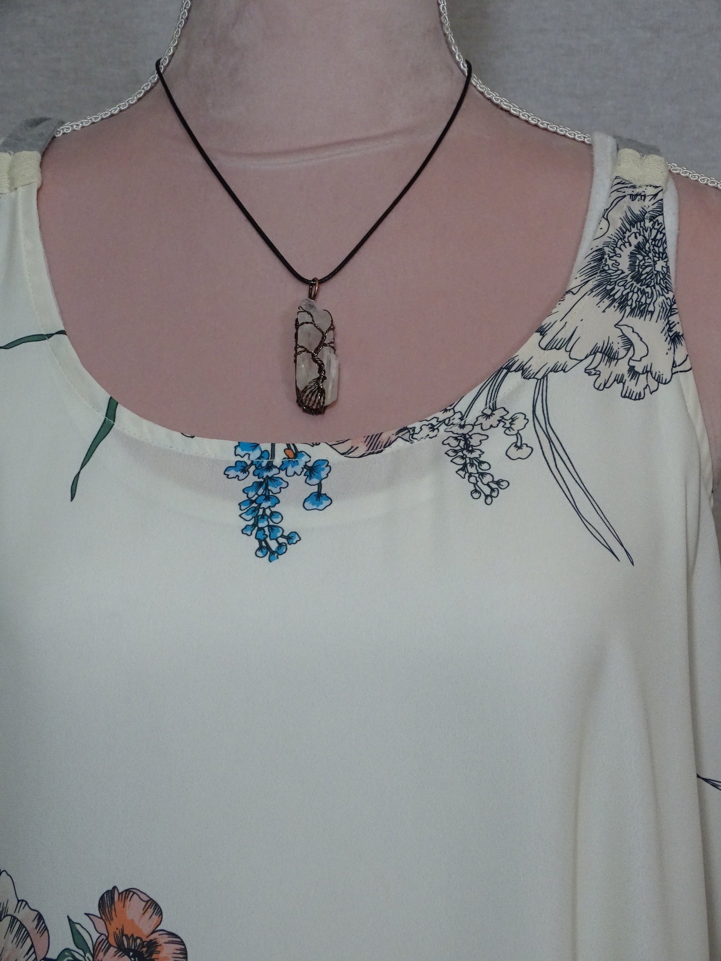 Natural Quartz Reiki Stone Tree of Life Pendant Necklace - Blue Mist - Copper