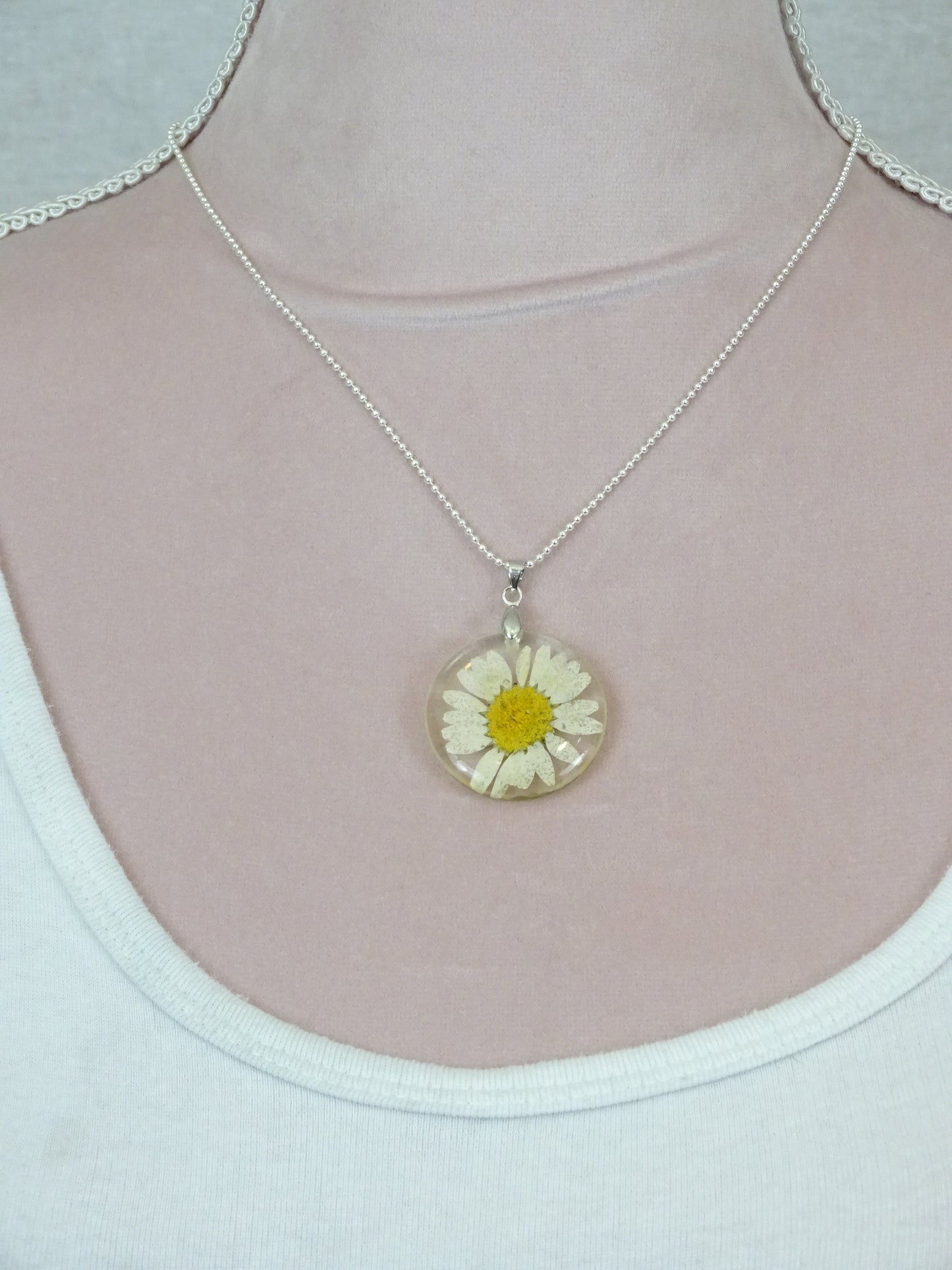 Dried Daisy Pendant Necklace