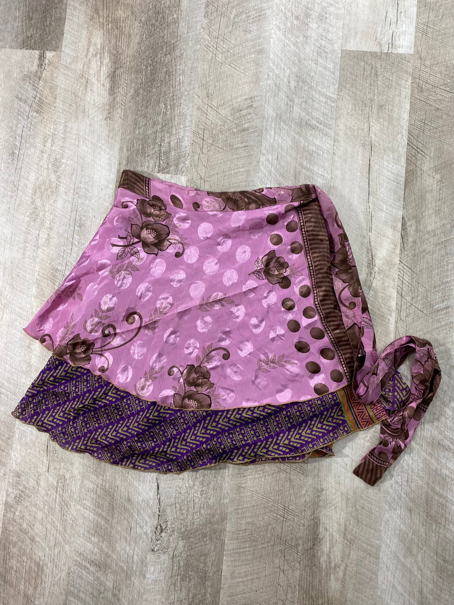 Charming Mini Wrap Skirt - Goddess Size